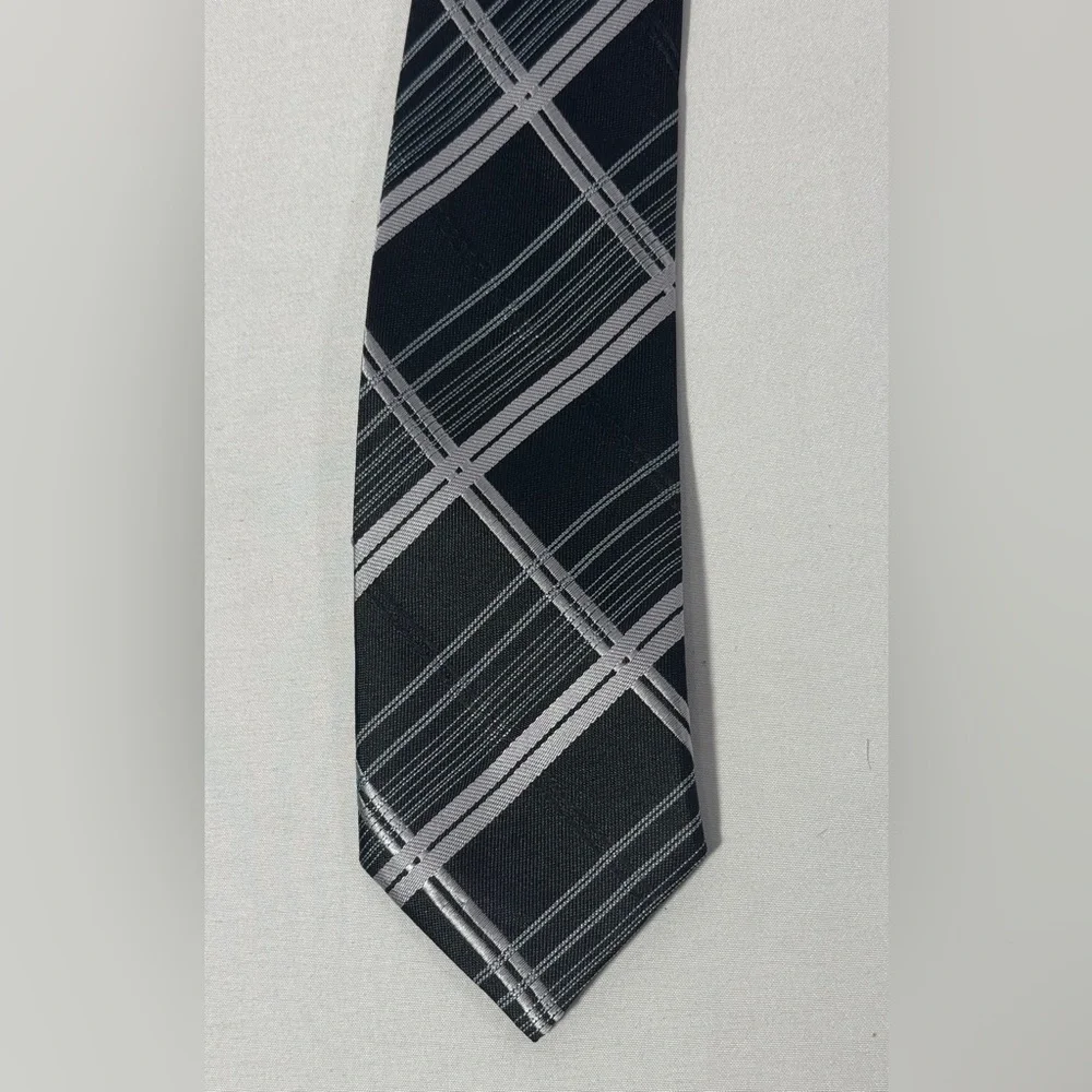 Boys Striped Clip On Tie Necktie Black Gray Plaid 17” Long